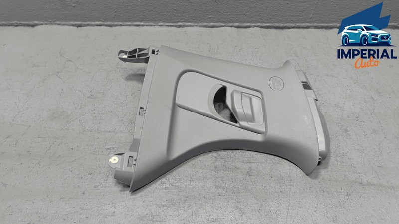 TOYOTA SIENNA REAR DRIVER SIDE C PILLAR QUARTER UPPER TRIM COVER OEM 2015 - 2020