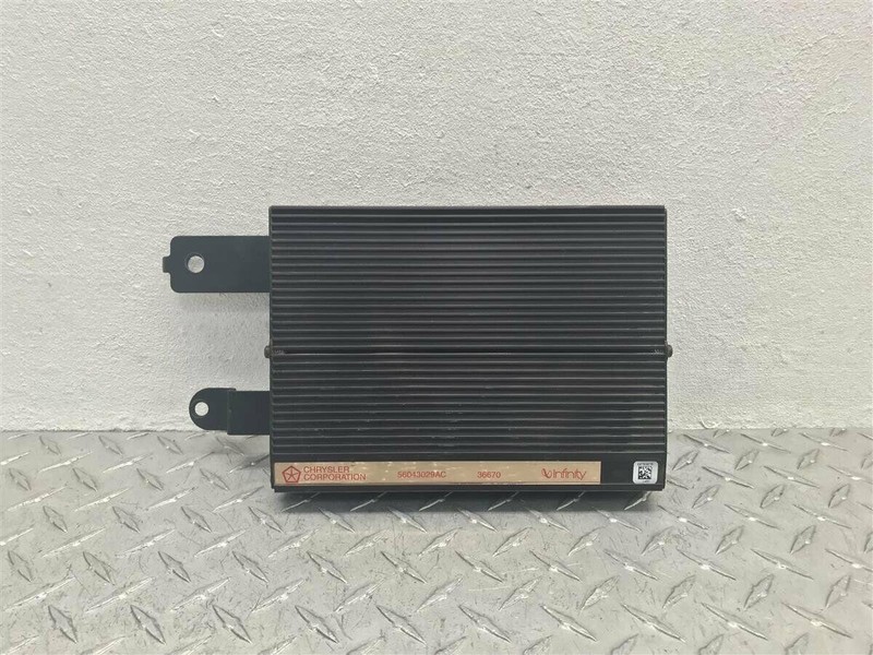 1998-1999 DODGE DURANGO INFINITY AUDIO STEREO AMPLIFIER OEM 56043029AC
