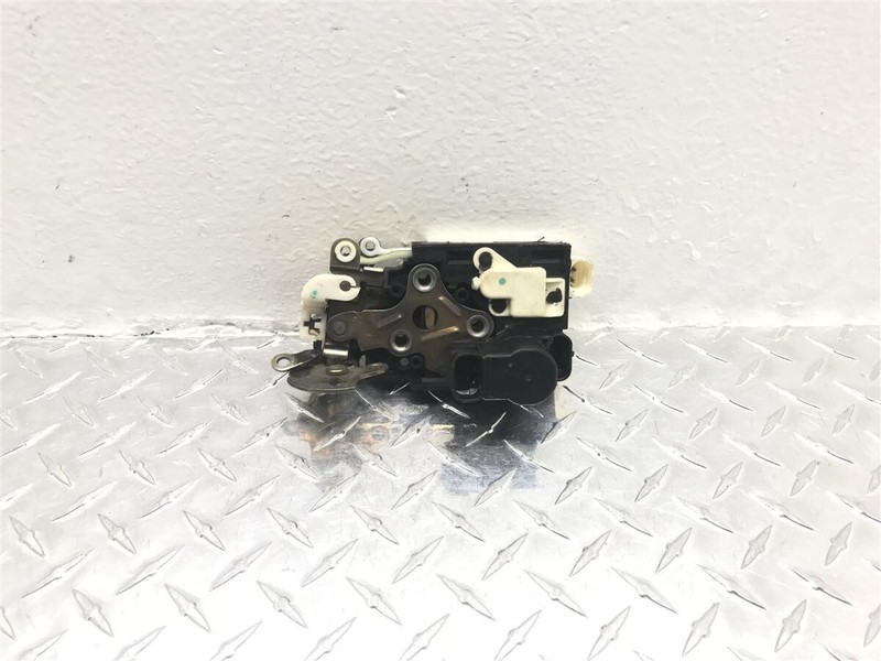 98-03 CHEVY S10 BLAZER FRONT PASSENGER ELECTRIC DOOR LOCK ACTUATOR OEM 15066131