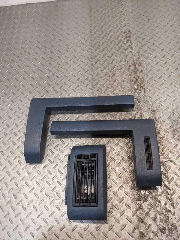 88-94 GMC Chevy Dash Trim Lower Bezel Panel Pad/vent-BLUE OEM OBS PAIR C 1171898