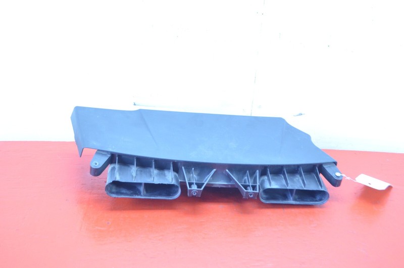 07-10 BMW E83 X3 AIR INTAKE DUCT TUBE BOX OEM