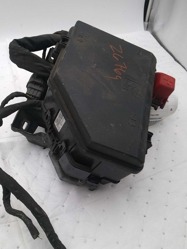 2015 Buick Enclave OEM Fuse Box 3.6L Silver 112K Miles Warranty Included