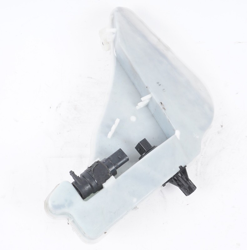 2012-2017 AUDIA7 S7 RS7 WASHER FLUID RESERVOIR TANK W/ WASHER PUMPS OEM