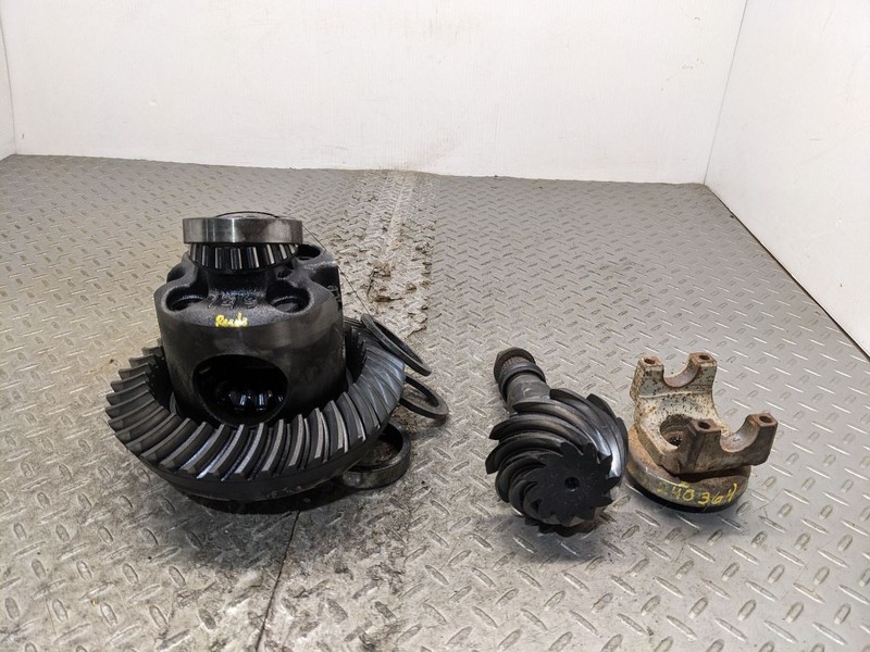 Ring Gear/Pinion Rear Axle 8-1/2" Ring Gear Fits 78-14 SUBURBAN 1500 1183106