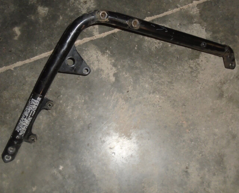1998 Suzuki Marauder VZ800 VZ 800 Side Frame Mount Motor Support Right Sub 98