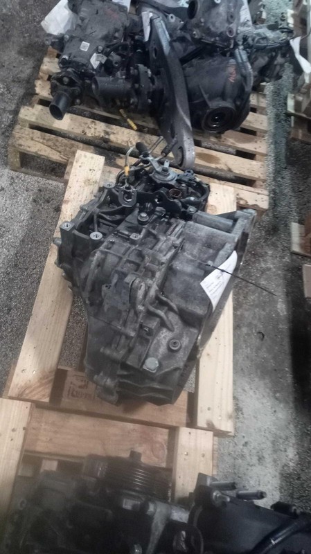 2015 Hyundai Sonata Automatic Transmission Assembly OEM 143K Miles Black