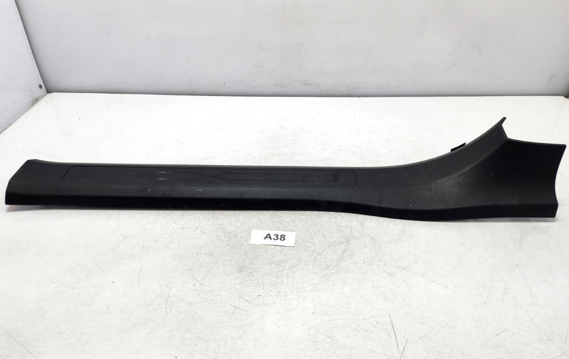 ✅21-23 OEM Tesla Model X Plaid Front Right Passenger Lower Sill Scuff Plate 13k*