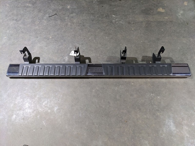 14-19 GM TRUCK Crew Chrome Driver Left LH Running Board Side Step OEM 1181752