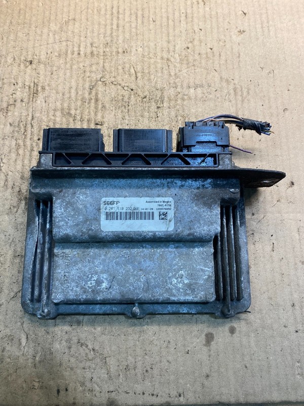 2013 2014 Ford Van E150 E250 4.6L Engine Control Module Unit ECU z4665 DG
