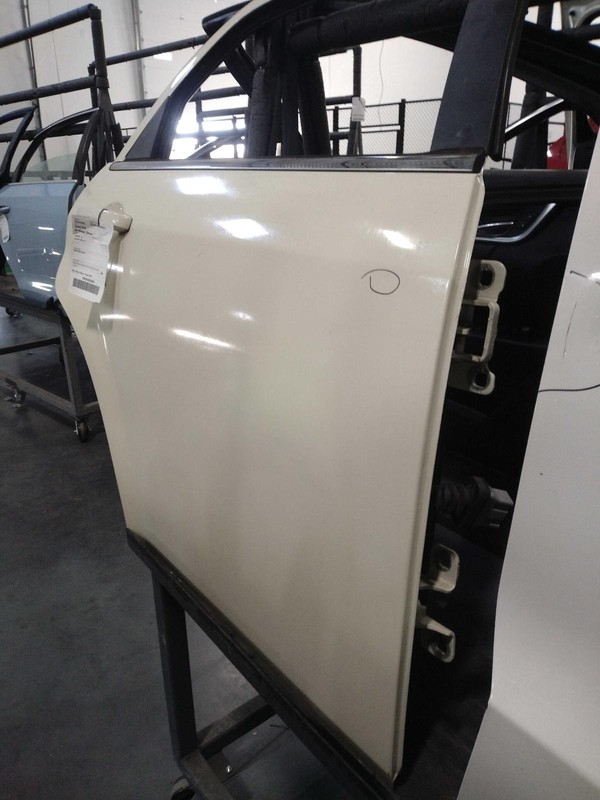 2009 Chrysler 300 Right Rear Door White, 1 Ding, 139k Miles, OEM Replacement