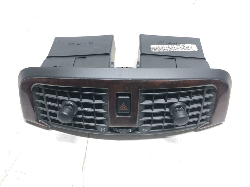 04 - 07 Cadillac SRX Center Dash Vent AC Heat Air Woodgrain Finish Used OEM