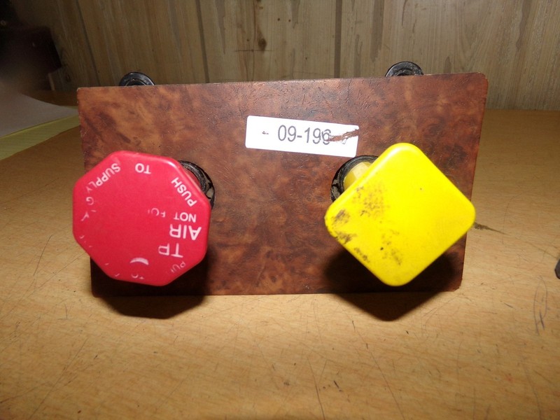 Bendix 5001230 Air Brake Valve w/ Wood Grain Bezel *FREE SHIPPING*