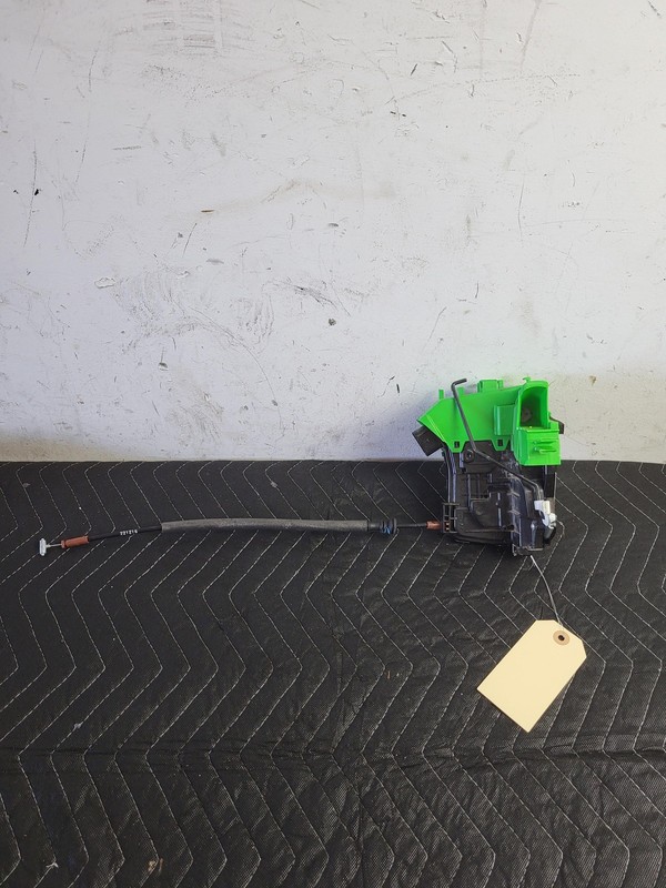KIA SORENTO 2022 Front Left Driver Door Lock Latch USED OEM 81310R5000 21-23