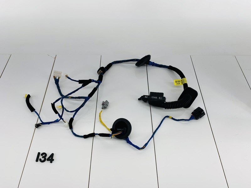 11-13 HYUNDAI ELANTRA FRONT RIGHT PASSENGER SIDE DOOR WIRE WIRING HARNESS OEM