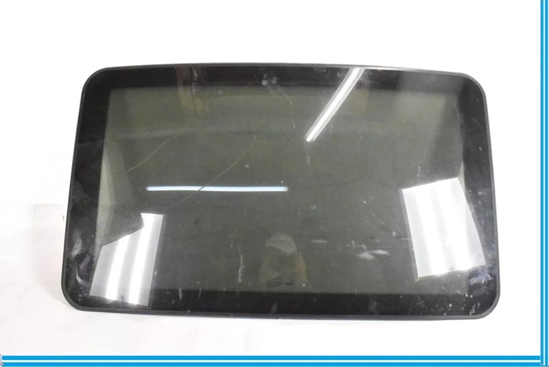 07-13 Mercedes W221 S400 S550 S63 AMG Sunroof Sun Roof Glass 2217800421 OEM