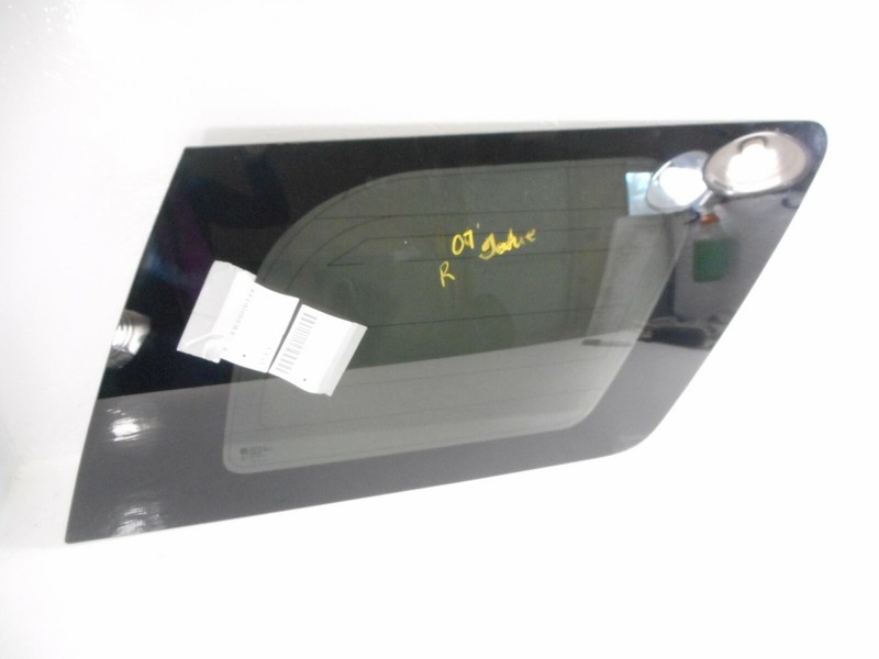 07-09 Chevrolet Tahoe Passenger Quarter Window Glass OEM 2 Button Ant. Privacy