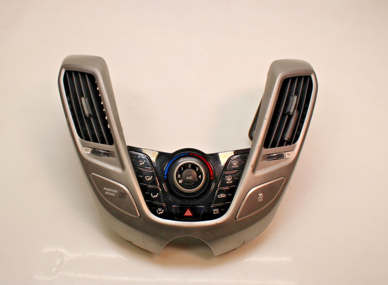 2012-2017 Hyundai Veloster Automatic Ac Heater Control Hvac OEM