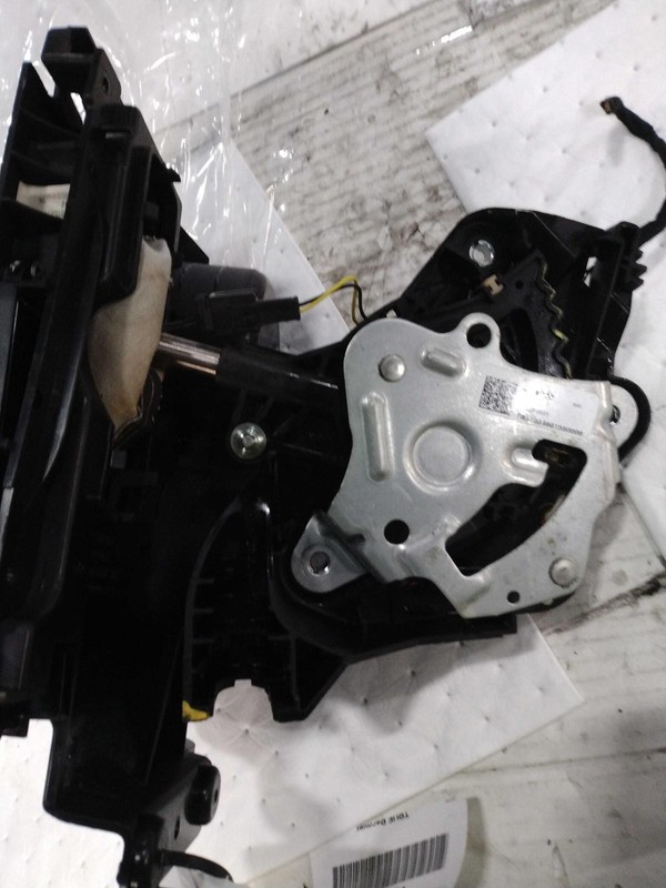 2017 Chevrolet Impala Automatic Transmission Shift Lever Assembly - Used Black
