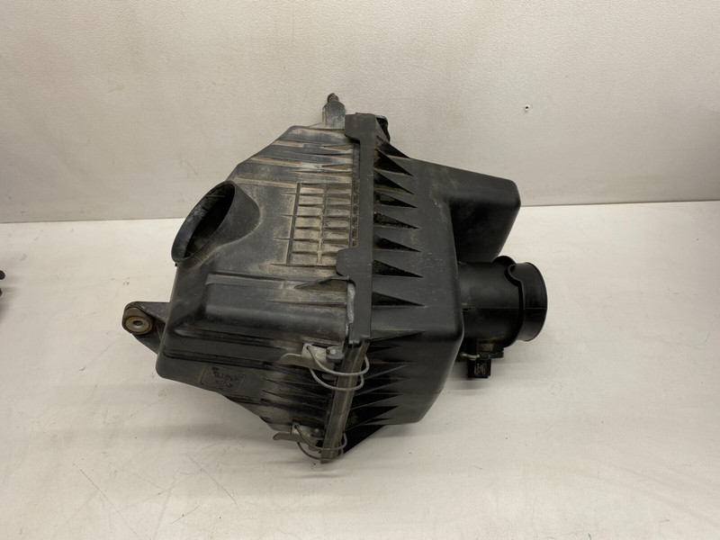 2008-2011 MERCURY MARINER 3.0L AIR INTAKE FILTER HOUSING BOX ASSEMBLY W/MAF