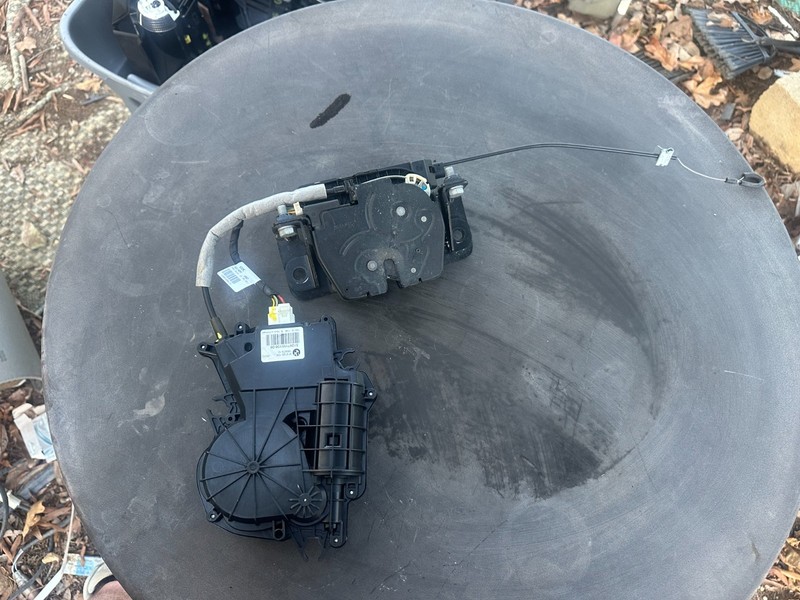 BMW 550I 650I 750I 550I GT OEM TRUNK SERVO LATCH ACTUATOR MOTOR MODULE