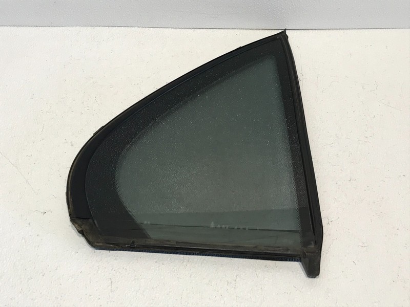 01-06 LEXUS LS430 REAR RIGHT PASSENGER QUARTER PANEL GLASS WINDOW 68188-50010