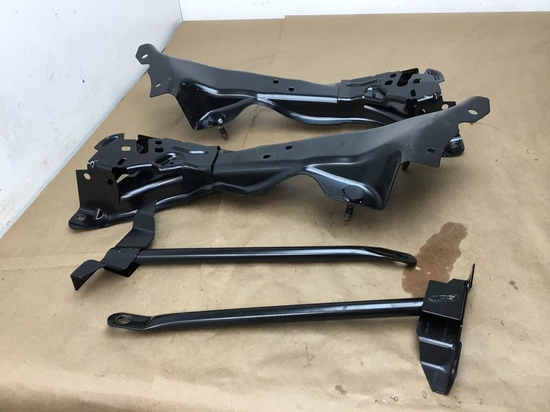 Land Rover Discovery Sport 2015 Rear Body Bracket Mount Brace Support 15-19 |:M
