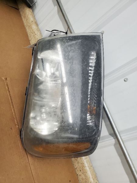 Passenger Headlight Flush Half Width Grille Bar Fits 06-09 TRAILBLAZER 281366