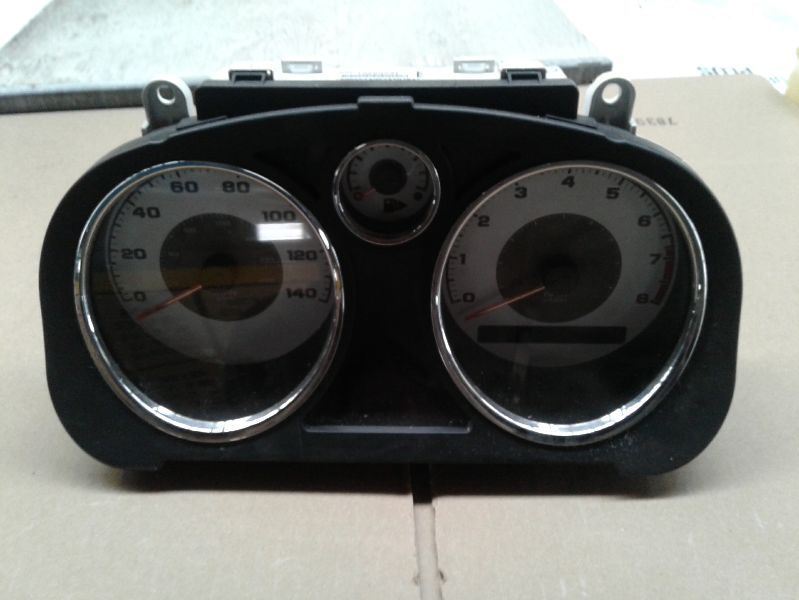 2005-2006 Chevrolet COBALT Speedometer Cluster US 2.2L ID 15805552