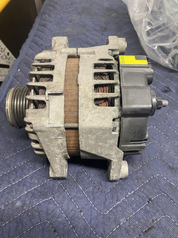 2014 Tucson 2.4 Alternator OEM 37300-2G750