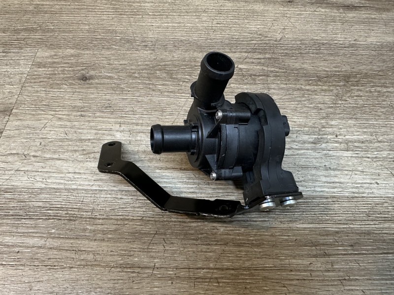 2018-24 VW ATLAS / TIGUAN WATER PUMP ASSY OEM PART # 5Q0-965-567-B