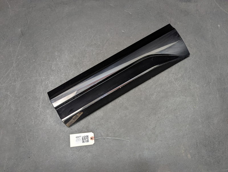 Rear Left Door Lower Molding 2018 Audi Q3 8U0853969RGRU 2016 2017 X