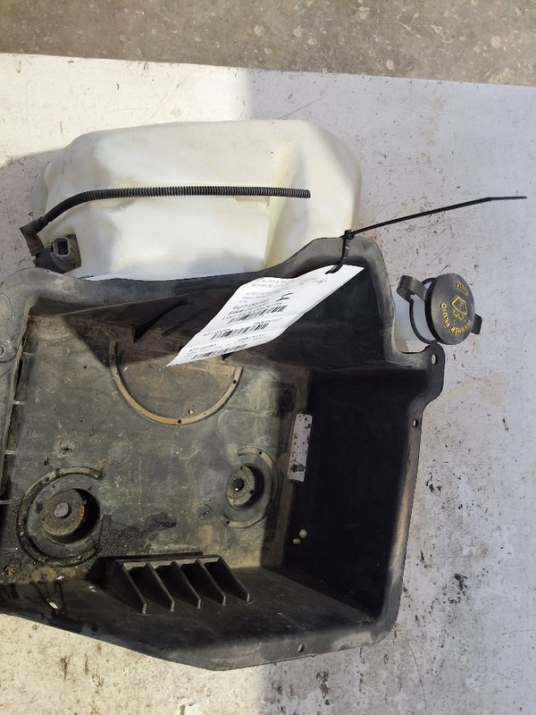 Wash Reservoir Includes Pump Fits 09-14 FORD F150 PICKUP 3341374