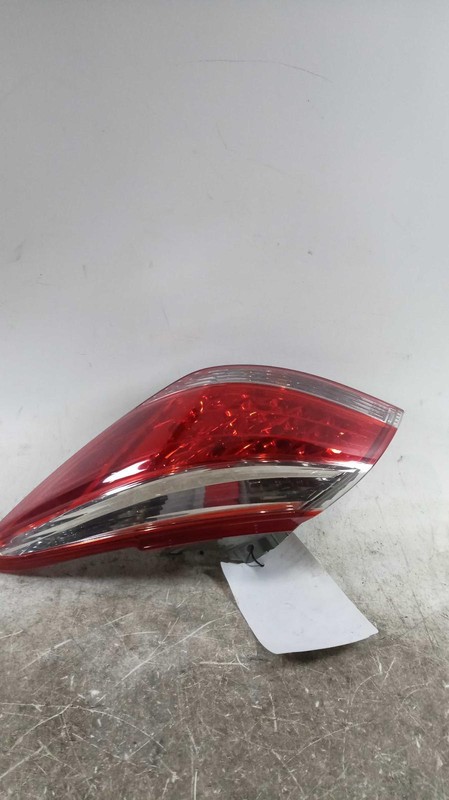 2011-2014 Nissan Murano Right Tail Light Assembly - Black, Used, 150K Miles