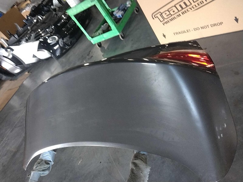 2015 Chrysler 200 Grey Used Deck Lid OEM 68110363AC 68110364AC 131K Miles