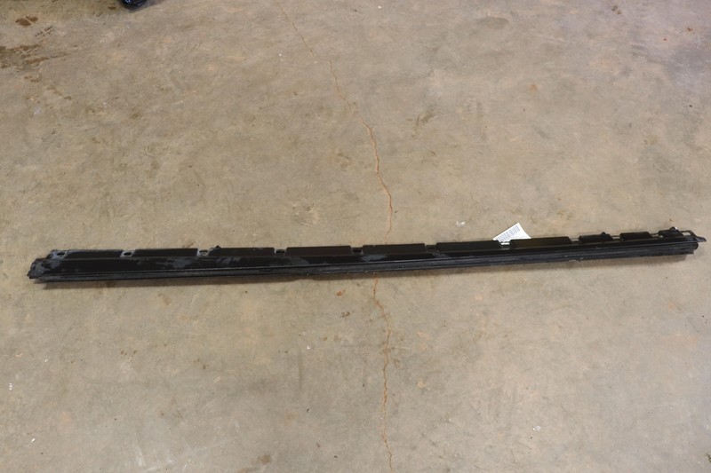 2005-2011 LINCOLN LEFT DRIVER SIDE ROCKER PANEL MOLDING BLACK OEM