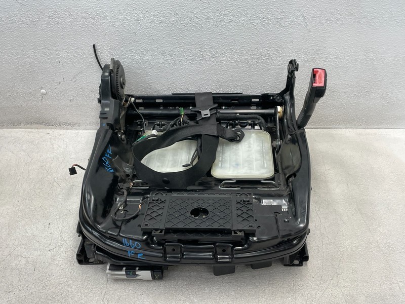 2013 2014 2015 F12 BMW M6 Front Right Passenger Seat Track Frame OEM 1660