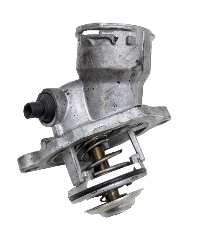 06-11 Mercedes ML350 E350 C350 CLS350 Engine Coolant Thermostat Housing
