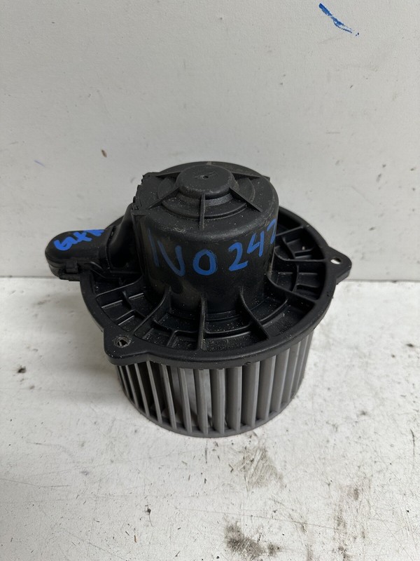 2003-2006 Kia Sorento Blower Motor Cage HVAC A/C Heat Vents Duct AC Blow