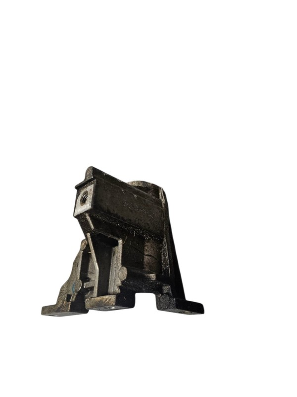 2013 Patriot Engine Bracket OEM