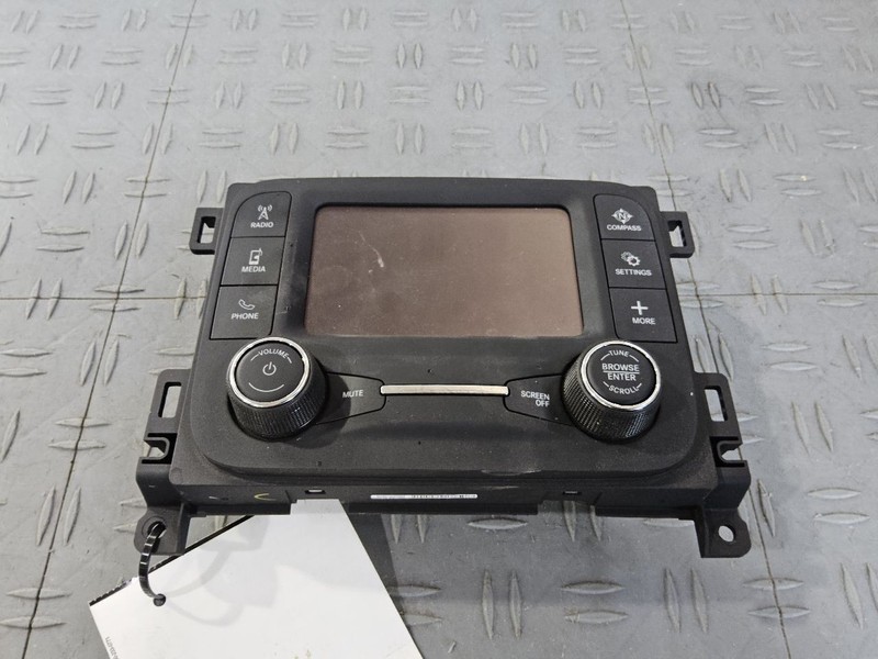 2021 Jeep Wrangler Radio Display And Receiver 5.0" Screen w/o Satellite