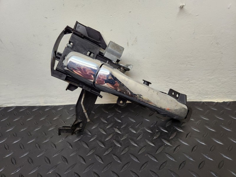 11-19 Ford Explorer Rear Right Door Handle Assembly Chrome OEM BB5Z-7822404-AA