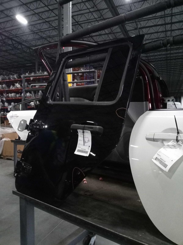 Used Rear Left Door Assembly Rear Side fits: 2019 Jeep Wrangler full door VIN X