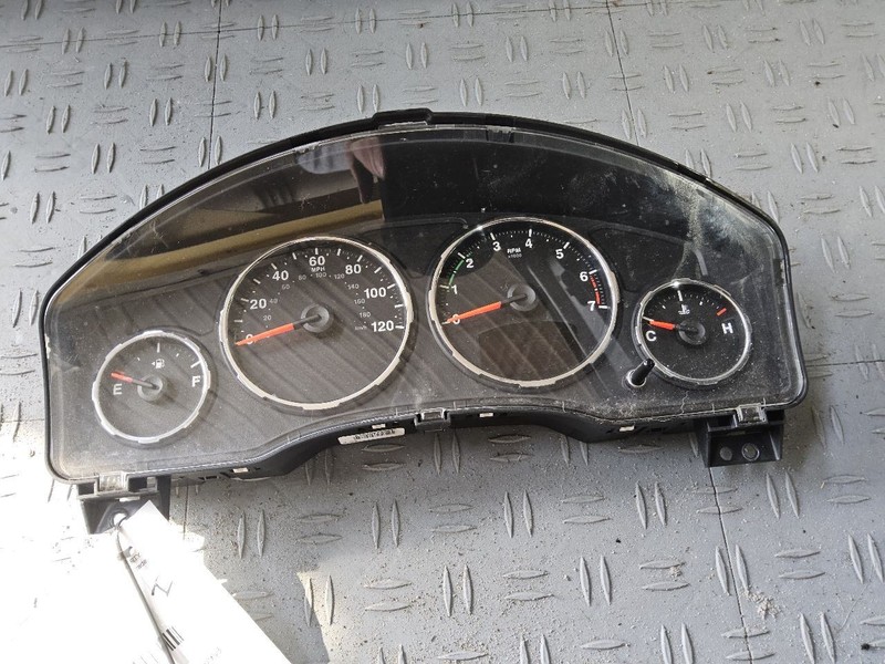 Speedometer MPH ID 5172920AE Fits 12 LIBERTY 3526976