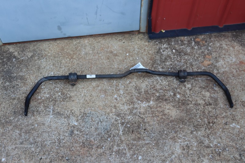 2016-2020 KIA SORENTO FWD FRONT STABILIZER ANTI ROLL SWAY BAR SUPPORT OEM