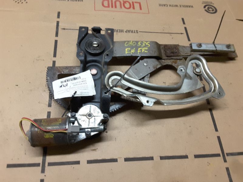 84 85 86 87 LINCOLN CONTINENTAL R. FRT WINDOW REGULATOR ELEC 60226