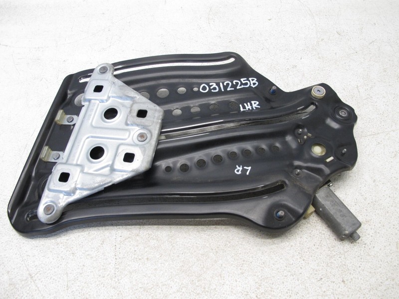 10-17 AUDI 8T A5 S5 RS5 CONVERTIBLE REAR DRIVER WINDOW REGULATOR QUARTER 031225B