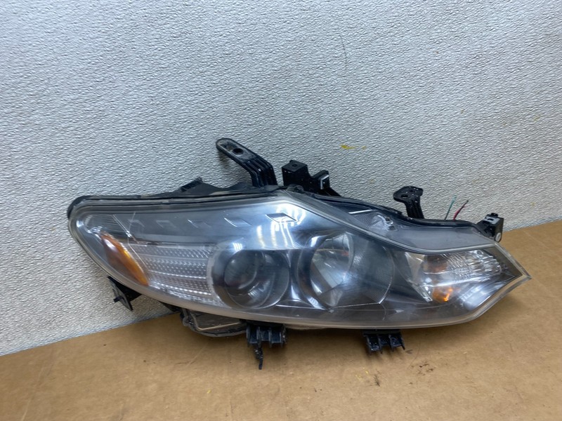 2011 to 2014 Nissan Murano Headlight Right Passenger Rh Oem Halogen X3686 DW