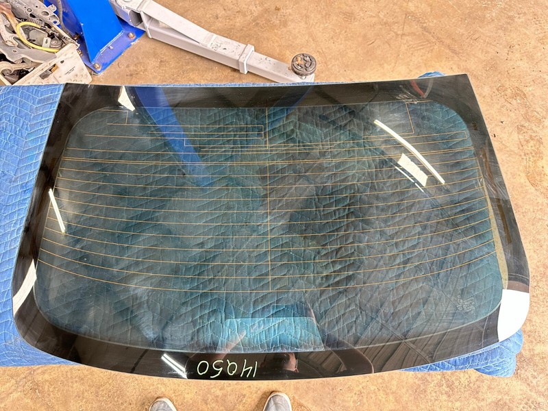14-24 INFINITI Q50 - REAR BACK GLASS OEM