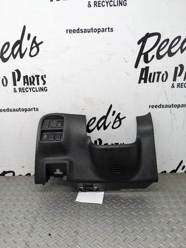 2014 Nissan Juke Nismo LH Driver Side Knee Bolster Dash Panel 1157243