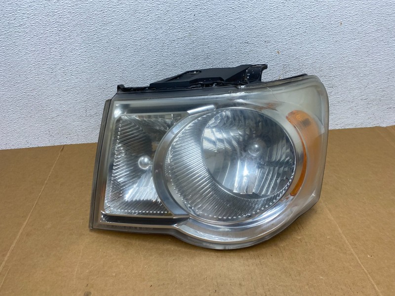 2007 2008 2009 Chrysler Aspen Left Driver LH Halogen Headlight AD8942 DW